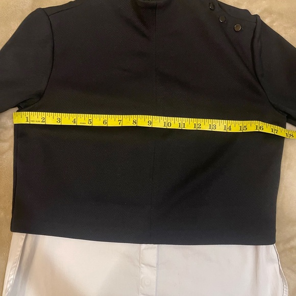 Theory size S , Black Cropped Jacket with White Shirt Layer 100% cotton - Picture 9 of 13